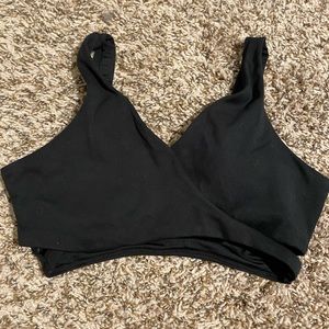 ❗️2 Hollister sports bras!